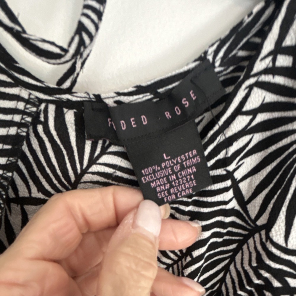 Faded Rose Women's Cover Up Black White Leaf Print Pom Pom Trim Polyester Size L - Picture 3 of 5